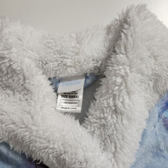 Girls Disney Frozen 2 Elsa Blue & White Plush Soft Fleece Pajamas Robe Size 6/6x - Picture 5 of 7